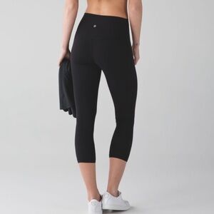 Lululemon Align Capri Yoga Gym Align Crop black
